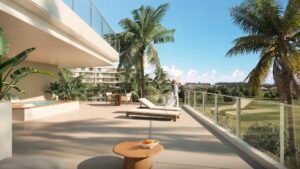 Terraza con piscina y vistas al complejo residencial