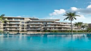 Edificio residencial moderno junto a una piscina